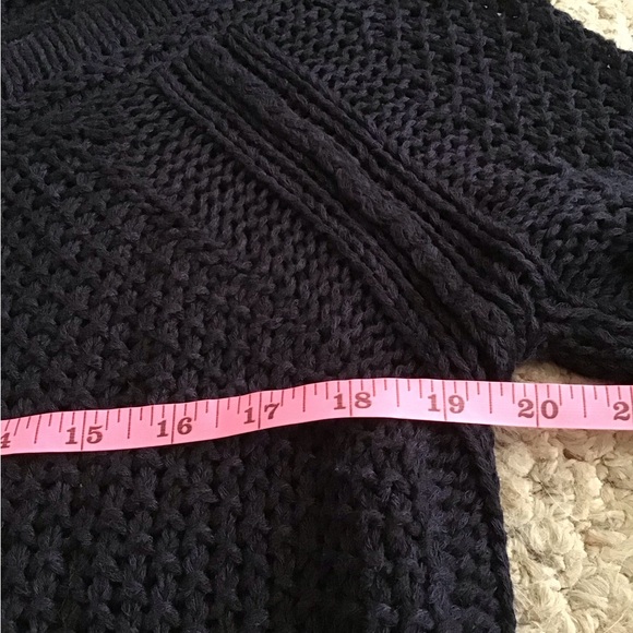 FREE PEOPLE SZ M BLACK CROCHET STYLE SWEATER EUC WOMENS - Picture 3 of 4